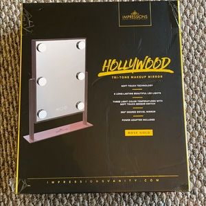 Tri Tone Makeup Mirror - New in Box, Never Used!⭐️